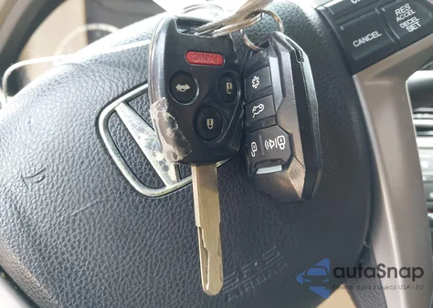 2008 Honda Accord 3.5 Ex-L from USA, damaged, VIN 1HGCP36818A077068